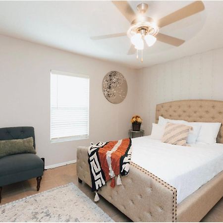 Enticing 1Br Apartment In The Heart Of The Heights Houston Esterno foto