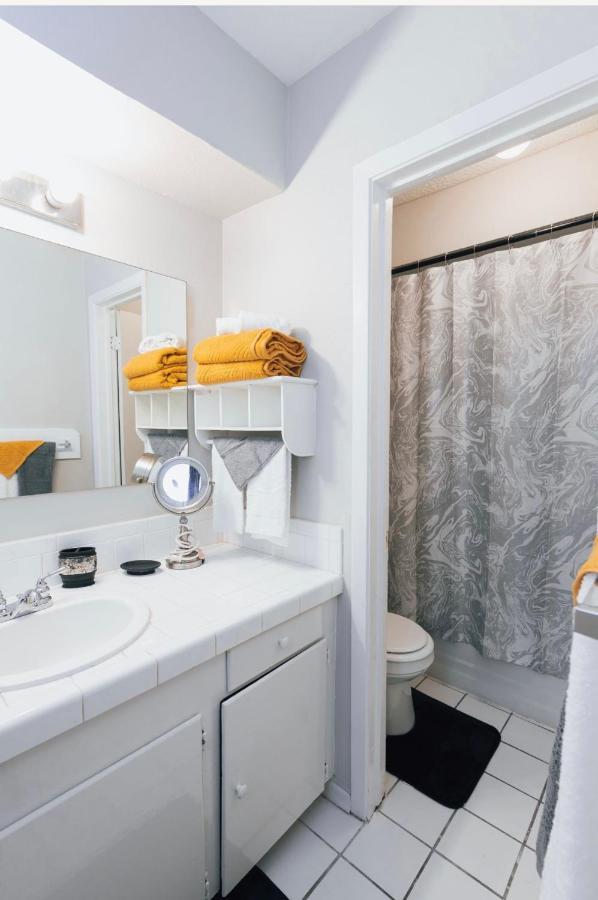 Enticing 1Br Apartment In The Heart Of The Heights Houston Esterno foto